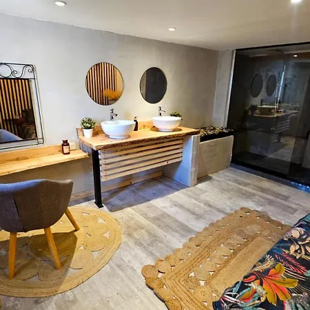 Le Joyau De La Cite Apartment *